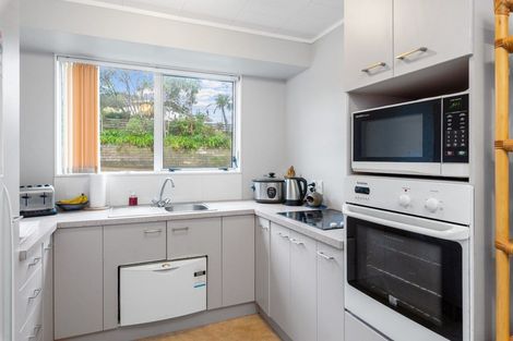 Photo of property in 64 Poplar Avenue, Raumati South, Paraparaumu, 5032