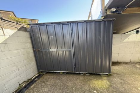 Photo of property in 2/7 Alston Avenue, Kelston, Auckland, 0602