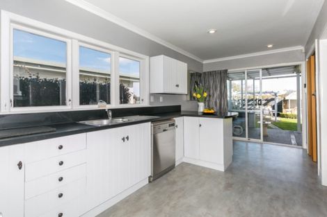 Photo of property in 24 Balliol Avenue, Pirimai, Napier, 4112