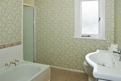 Photo of property in 40 Montgomery Avenue, Belmont, Auckland, 0622