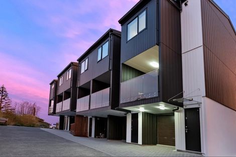 Photo of property in 5a Glendhu Road, Bayview, Auckland, 0629