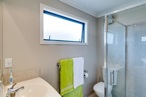 Photo of property in 34 Orotu Drive, Poraiti, Napier, 4112