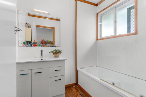 Photo of property in 170 One Tree Point Road, One Tree Point, 0118