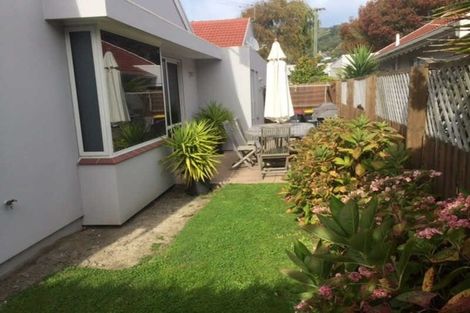 Photo of property in 6 Augusta Street, Redcliffs, Christchurch, 8081