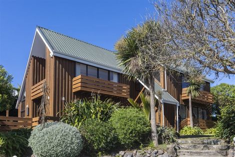 Photo of property in 24 Belleview Terrace, Mount Pleasant, Christchurch, 8081