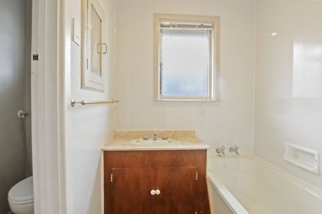 Photo of property in 300 Withells Road, Avonhead, Christchurch, 8042