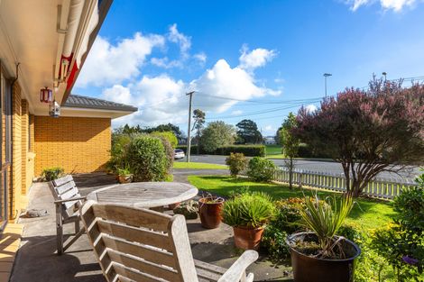 Photo of property in 1/32 Queen Street, Papakura, 2110