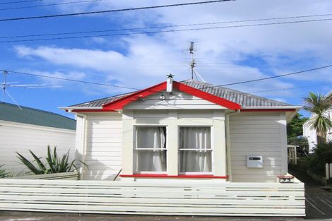 Photo of property in 93 Te Wharepouri Street, Berhampore, Wellington, 6023