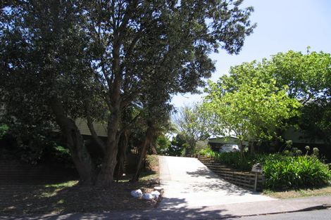 Photo of property in 16 Seon Place, Birkdale, Auckland, 0626