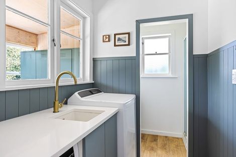 Photo of property in 310 Waiteitei Road, Wellsford, 0974