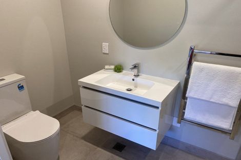 Photo of property in 2/7 Grays Road, Plimmerton, Porirua, 5026