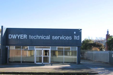 Photo of property in 9 Edgeware Road, Palmerston North, 4410