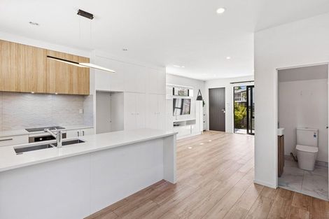 Photo of property in 4a Trengove Place, West Harbour, Auckland, 0618