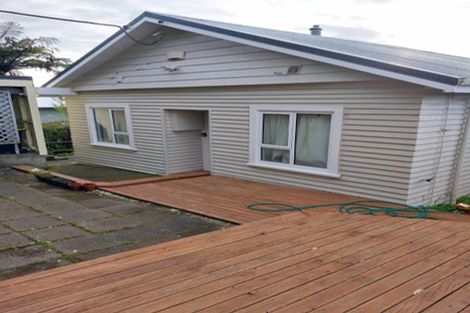 Photo of property in 7 Hampton Hill Road, Tawa, Wellington, 5028