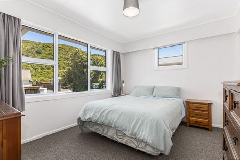 Photo of property in 20 Parenga Street, Wainuiomata, Lower Hutt, 5014