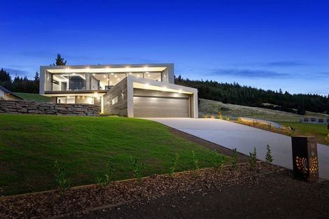 Photo of property in 58 Forest Heights, Wanaka, 9305