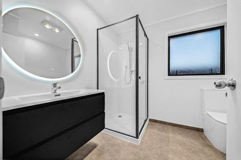 Photo of property in 1/3 Cross Street, Papakura, 2110