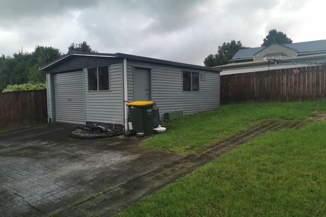 Photo of property in 8 Pahi Place, West Harbour, Auckland, 0618