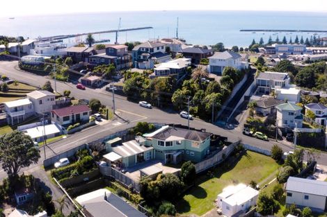 Photo of property in 5 Scott Street, Moturoa, New Plymouth, 4310