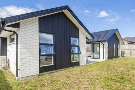 Photo of property in 38 Puhirake Crescent, Pyes Pa, Tauranga, 3112