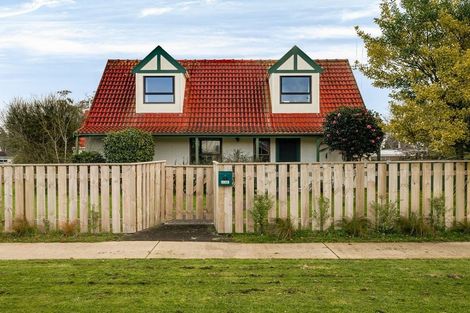 Photo of property in 68 Pencarrow Street, Highbury, Palmerston North, 4412