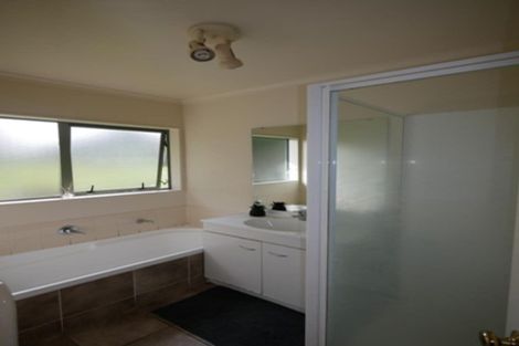 Photo of property in 6 Kaimoana Street, Weymouth, Auckland, 2103