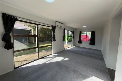 Photo of property in 1/127 Clevedon Road, Papakura, 2110
