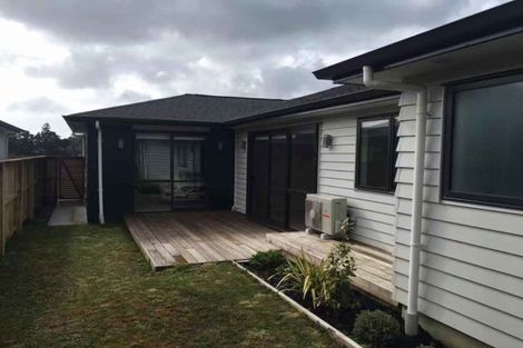 Photo of property in 11 Ahorangi Road, Silverdale, 0932