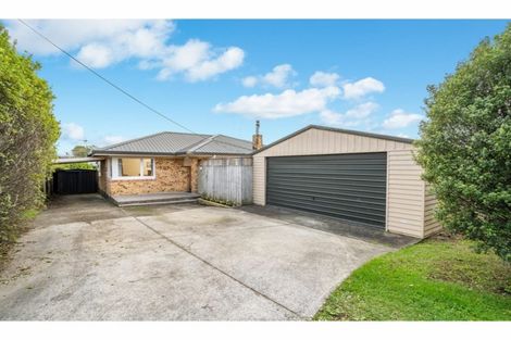 Photo of property in 330 Glengarry Road, Glen Eden, Auckland, 0602