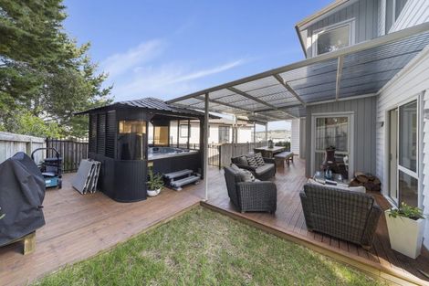 Photo of property in 26 Ascension Crescent, Orewa, 0931