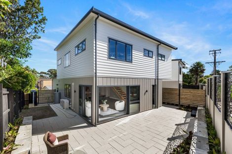 Photo of property in 15 Schnapper Rock Road, Greenhithe, Auckland, 0632