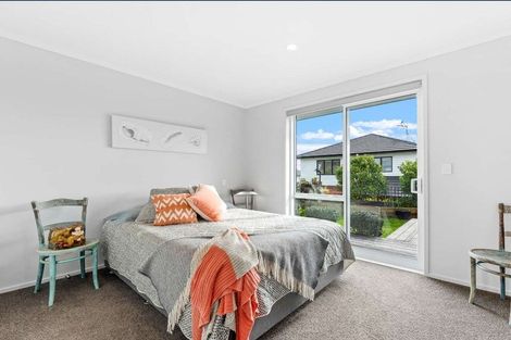 Photo of property in 16 Discovery Drive, Gulf Harbour, Whangaparaoa, 0930
