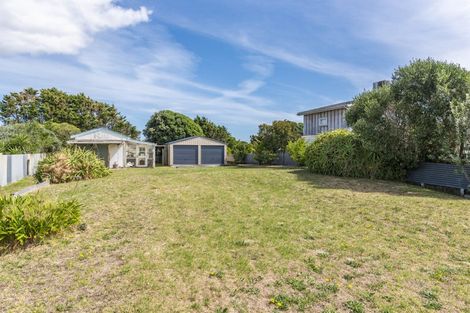 Photo of property in 337 Te Horo Beach Road, Te Horo Beach, Otaki, 5581