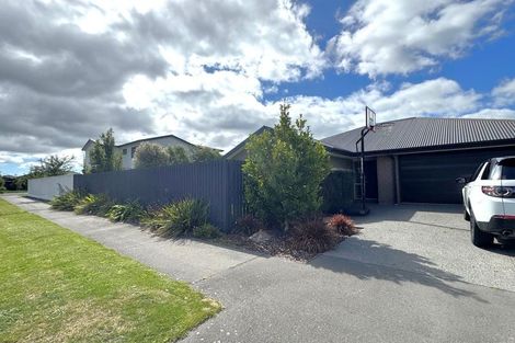 Photo of property in 21 Luxembourg Crescent, Halswell, Christchurch, 8025