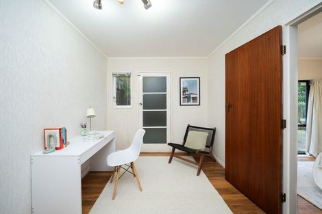 Photo of property in 12 Newnham Court, Tawa, Wellington, 5028