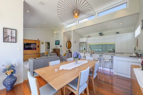 Photo of property in 207a Beach Road, Whangamata, 3620
