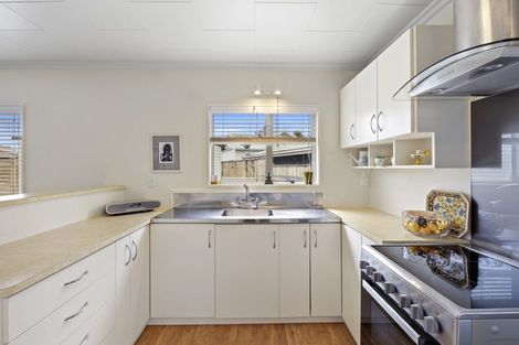 Photo of property in 7a Bedford Street, Fitzroy, New Plymouth, 4312