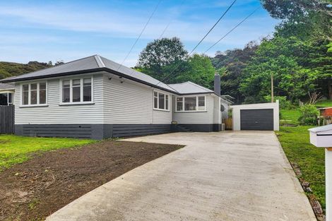 Photo of property in 179 Wellington Road, Wainuiomata, Lower Hutt, 5014