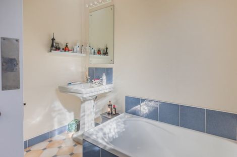 Photo of property in 47 Cameron Road, Bluff Hill, Napier, 4110