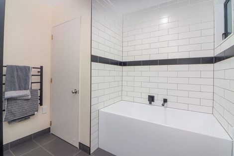 Photo of property in 83 Kakariki Grove, Waikanae, 5036