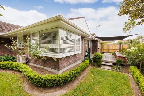 Photo of property in 3a Churchill Avenue, Hokowhitu, Palmerston North, 4410