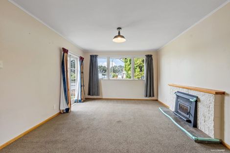 Photo of property in 24 Helena Street, Massey, Auckland, 0614