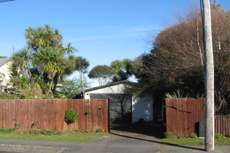 Photo of property in 32 Shaw Avenue, New Brighton, Christchurch, 8083
