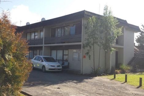 Photo of property in 2/12 Oakley Avenue, Claudelands, Hamilton, 3214