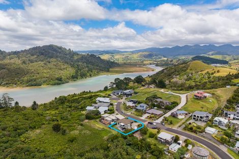 Photo of property in 100 Estuary View, Whangamata, 3620