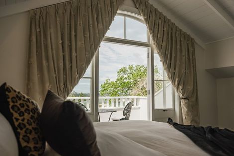 Photo of property in 31 Richmond Avenue, Northcote Point, Auckland, 0627