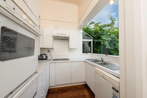 Photo of property in 84 Kilbirnie Crescent, Kilbirnie, Wellington, 6022