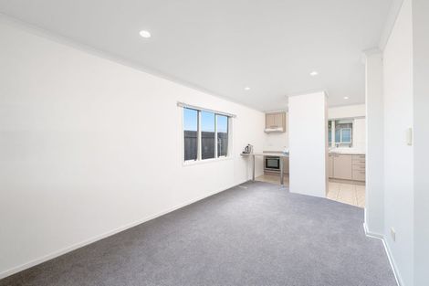 Photo of property in 1/51 Henderson Valley Road, Henderson, Auckland, 0612