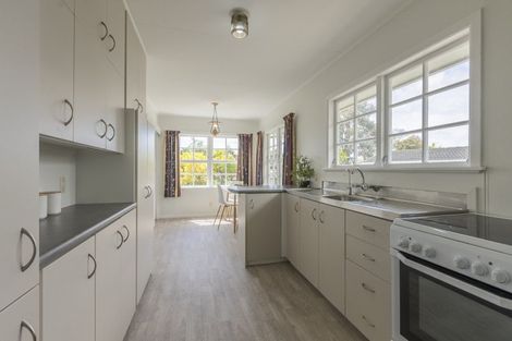 Photo of property in 44 Walton Road, Paraparaumu Beach, Paraparaumu, 5032