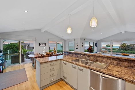 Photo of property in 29 Blue Bell Parade, Omaha, 0986